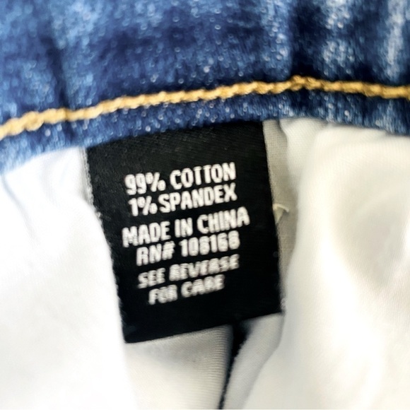 RSQ Relaxed Taper Light Vintage Destroyed Jeans Sizes 28“ x 30” & 29“ x 32“ - Picture 10 of 11